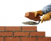 construindo-parede-de-tijolo