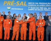 cerimonia-de-inicio-da-producao-comercial-de-petroleo-da-camada-pre-sal-do-campo-de-baleia-franca-no-espirito-santo-15-07-2010