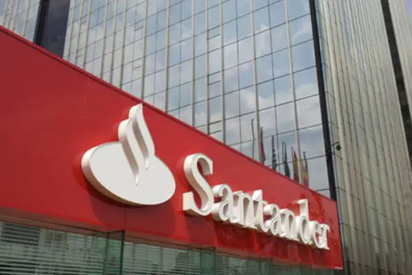 Fachada Agência Santander