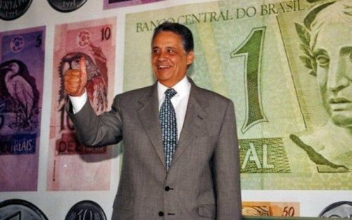 Fernando Enrique Cardoso Lançando o Plano Real